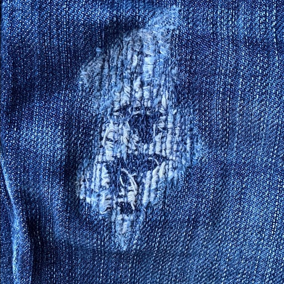 Joe’s Jeans Distressed Jeans - Picture 7 of 11